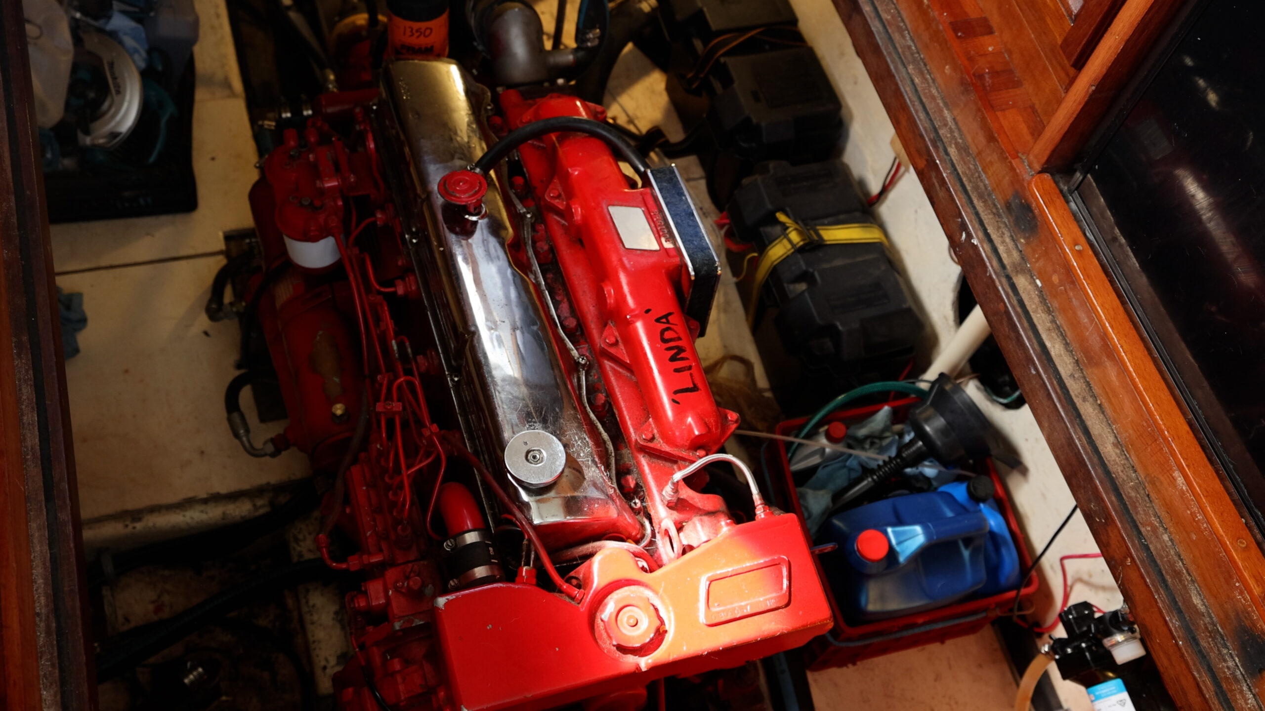 How to maintain your boat engine
