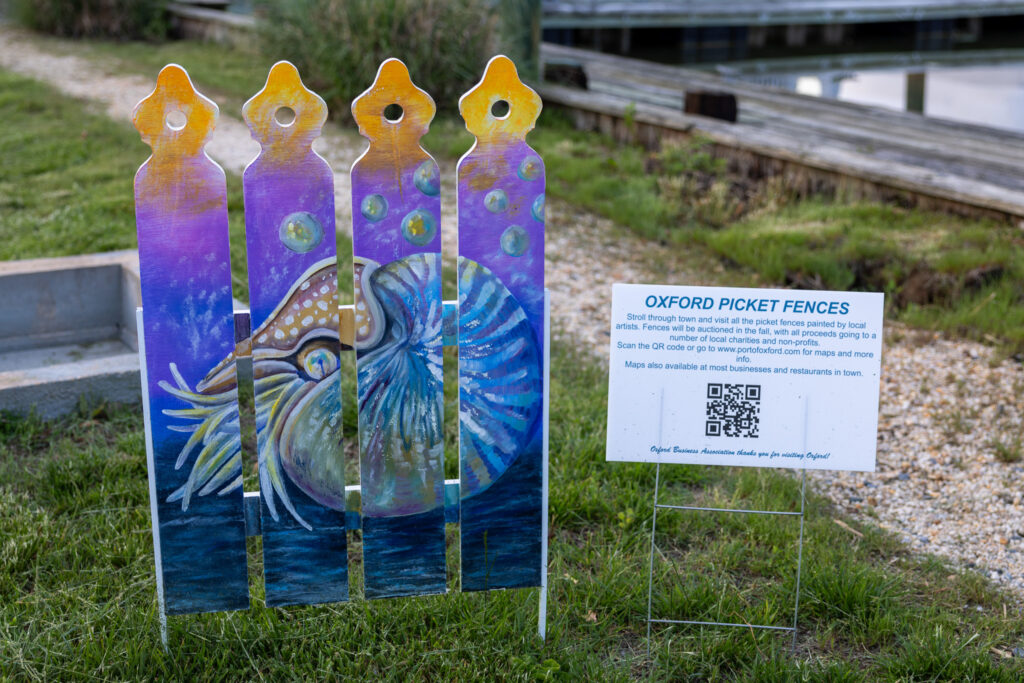 Oxford picket fence with crustacean